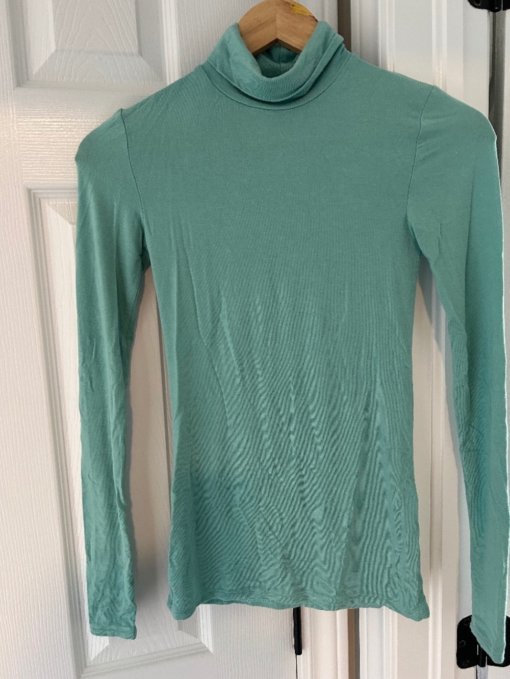 Pretty coloured turtle neck t-shirt